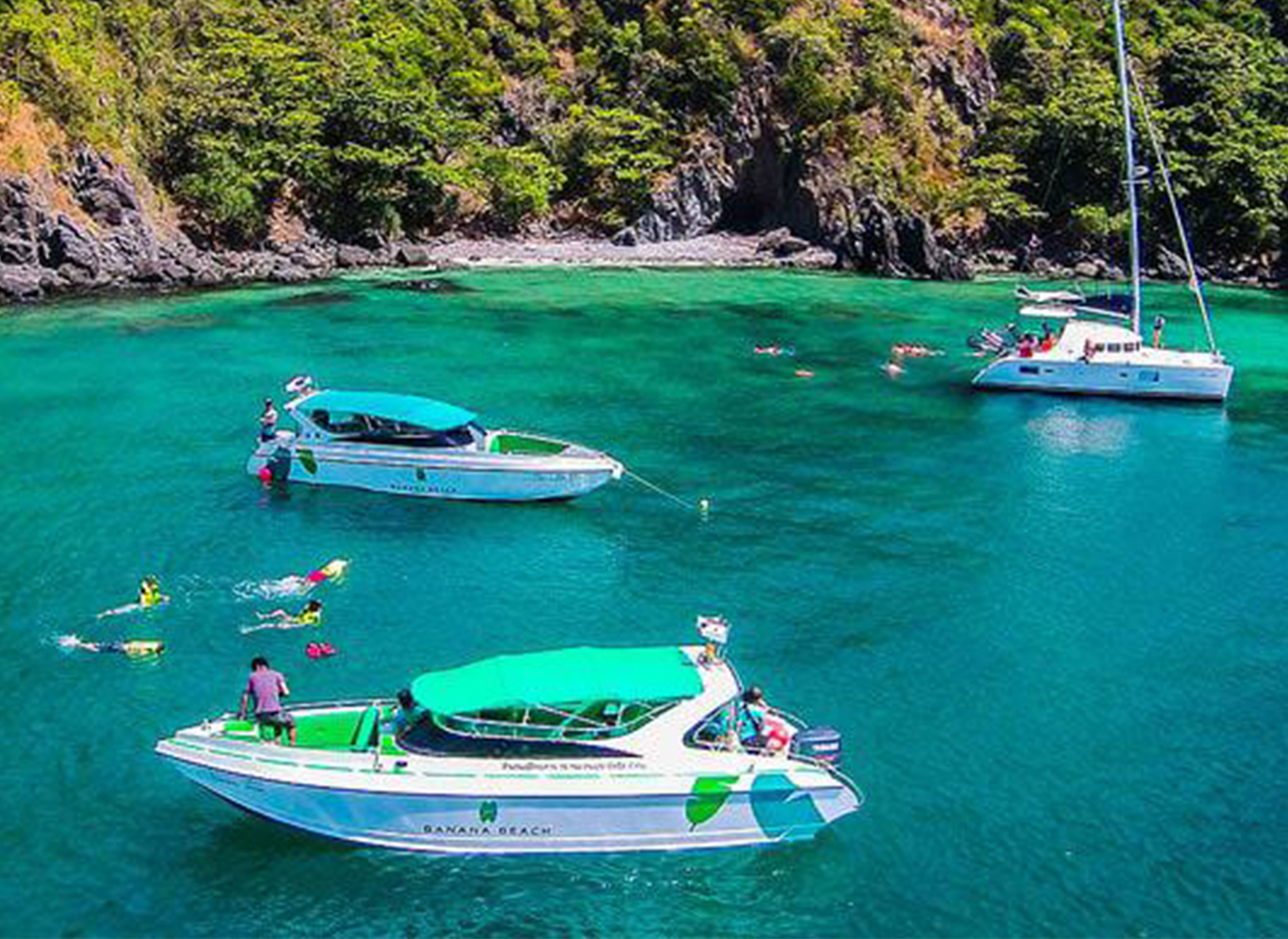 Island Hopping on Speedboat - Explore multiple islands with speedboat