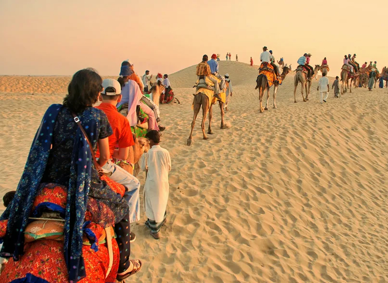Desert Safari - Adventure and explore the desert landscapes on thrilling safari tours