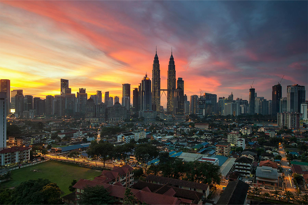 New Year Eve 2025 in Kuala Lumpur will of course include a magnificent fireworks display located around the Petronas Towers in the 17 acre KLCC Park.