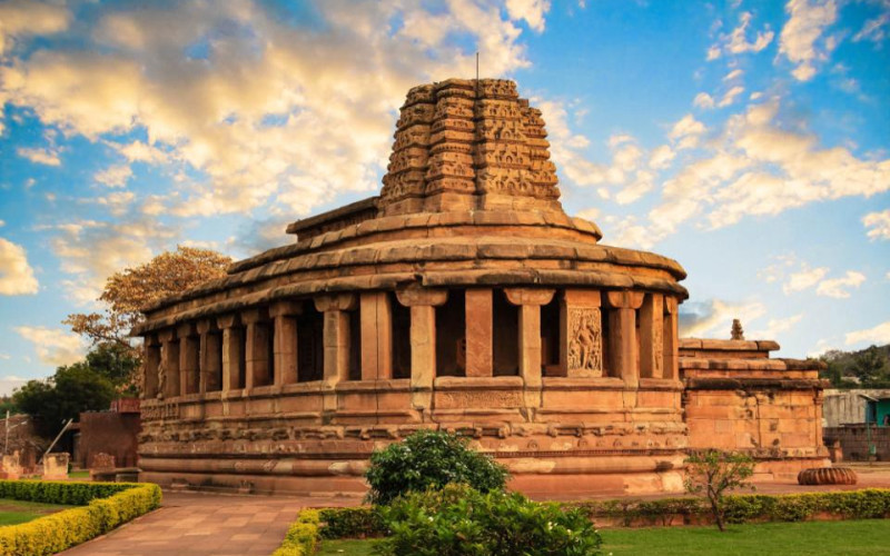 Top private tour packages