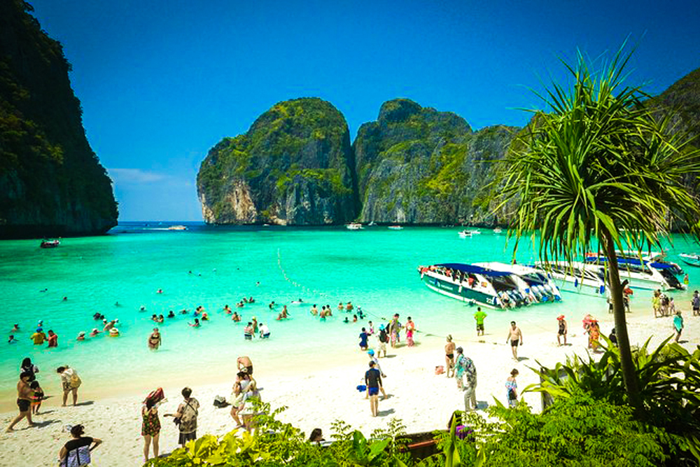 Phuket Island Beach Holiday - Relax on the stunning beaches of Phuket