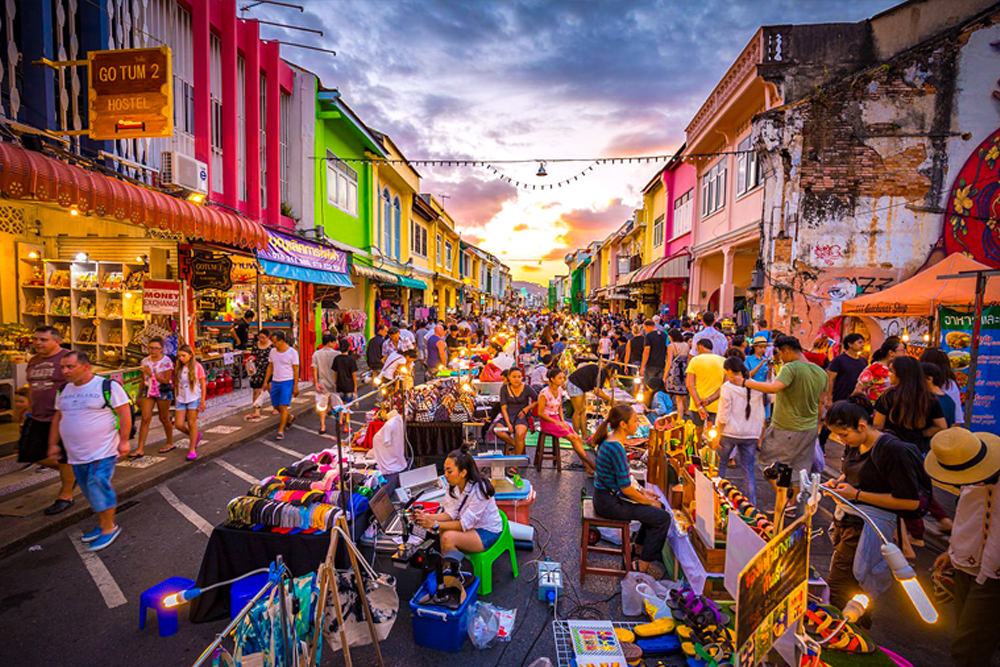 Phuket Island Beach Holiday - Relax on the stunning beaches of Phuket